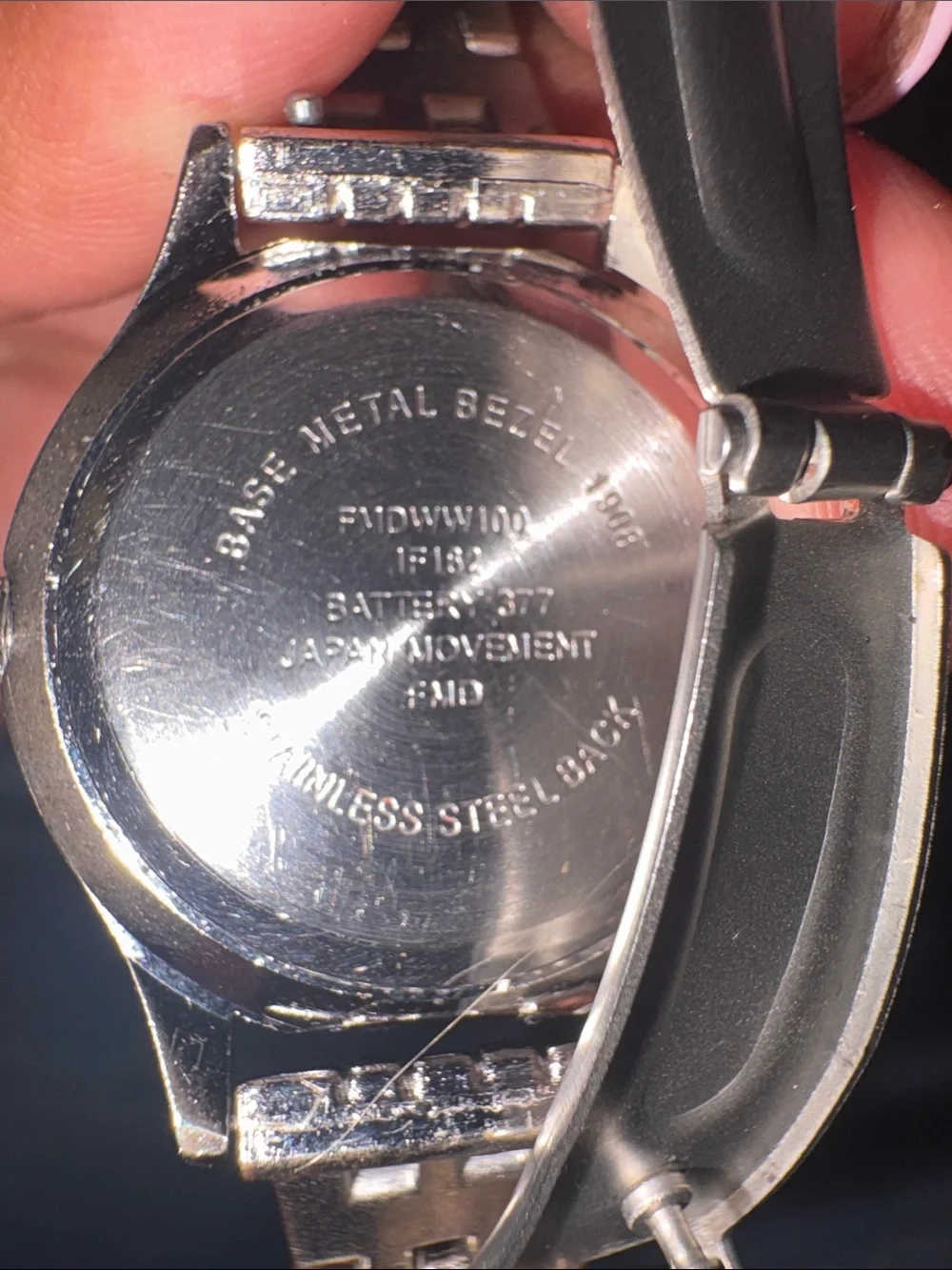 Vintage Men's Stainless Steel watch - Silver Color HOLDER NOT INCLUDED ‼️
